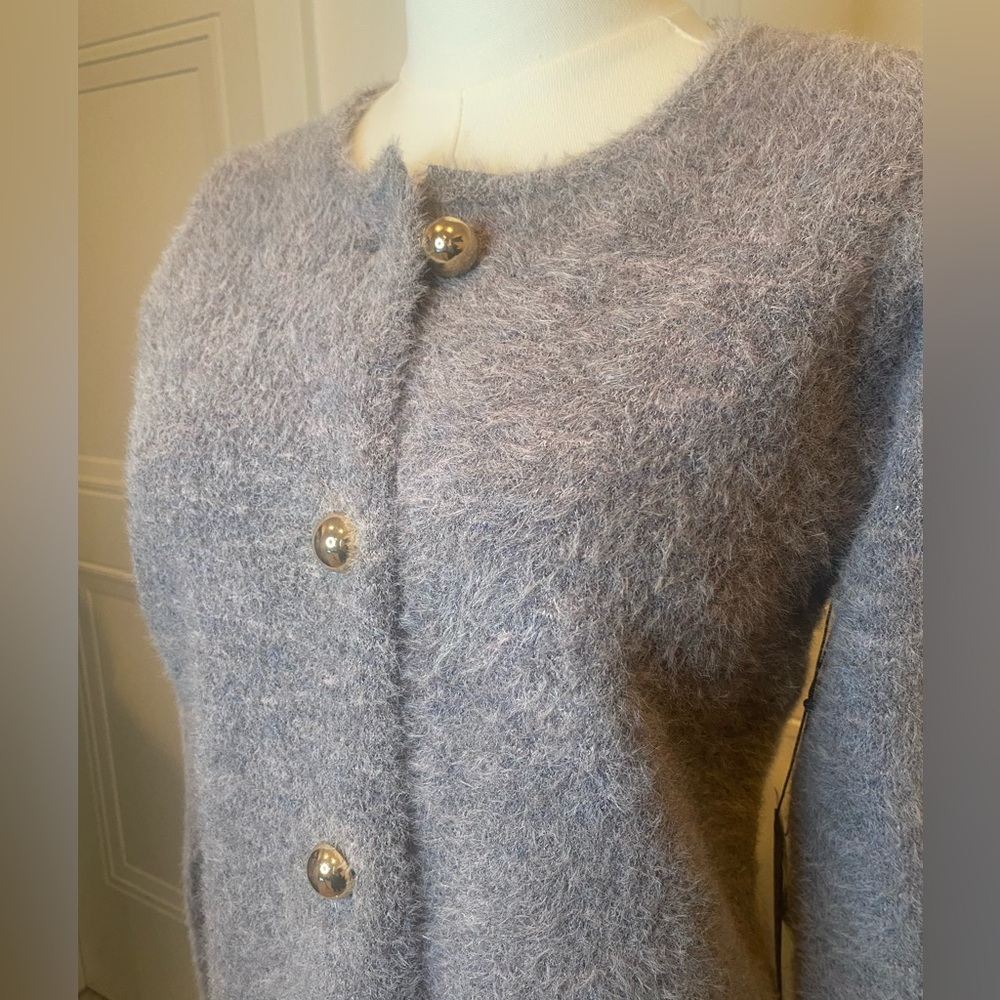 Tahari Gray Soft Cardigan Sweater With Gold Buttons Size Small NWT Luxe Cozy - Picture 6 of 12